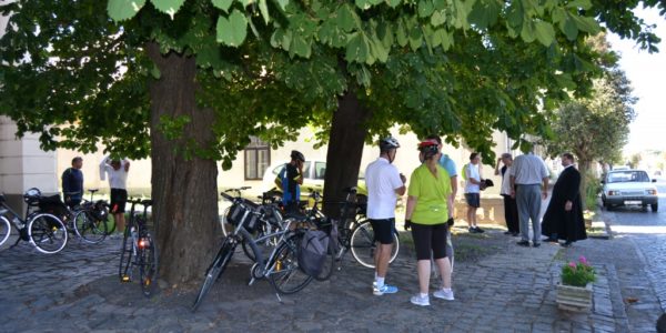 “Születéstől a vértanúságig” – kerékpáros zarándoklat Bódi Magdi nyomában