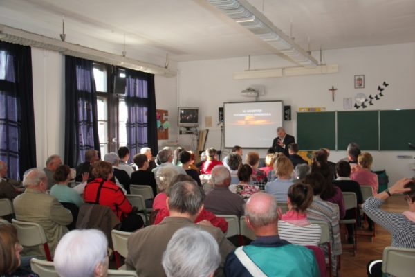 EUCHARISZTIKUS KONGRESSZUS: TANÚSÁGTÉTEL A VILÁG FELÉ