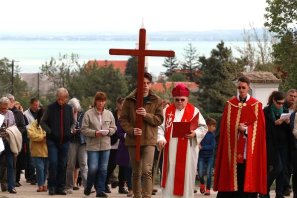 Nagypénteki keresztút Palóznakon