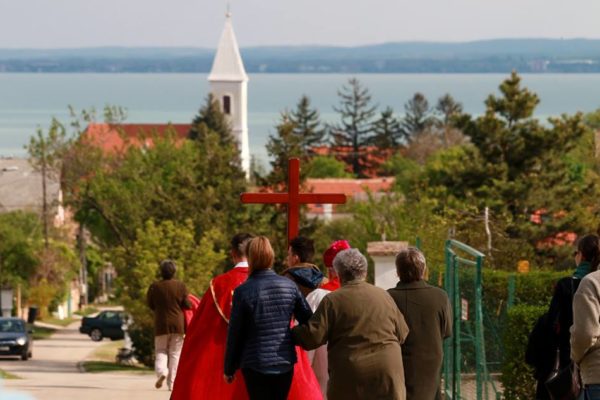 Nagypénteki keresztút Palóznakon