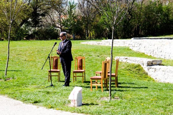 A nemzeti rákellenes nap alkalmából emléktáblát avattak