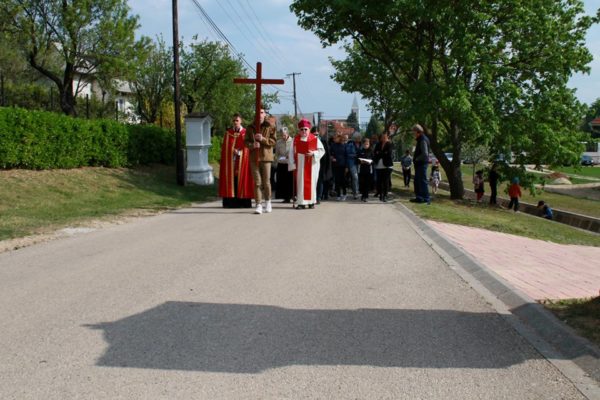 Nagypénteki keresztút Palóznakon