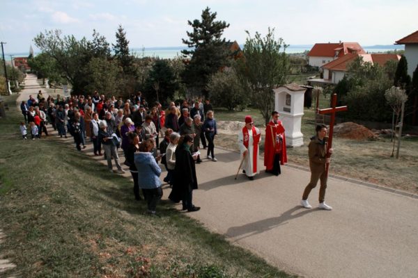 Nagypénteki keresztút Palóznakon