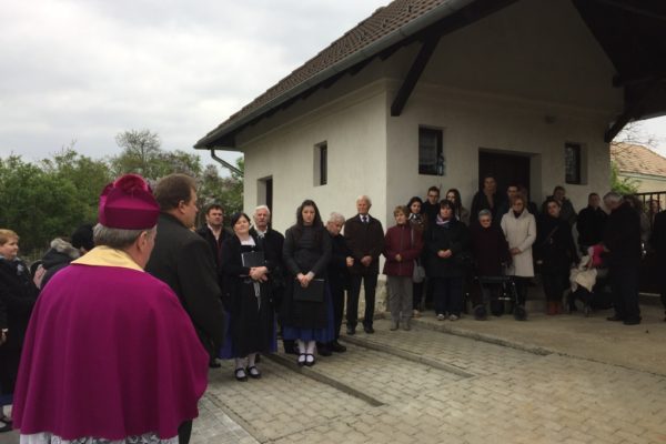 Új harang Bakonykoppányban