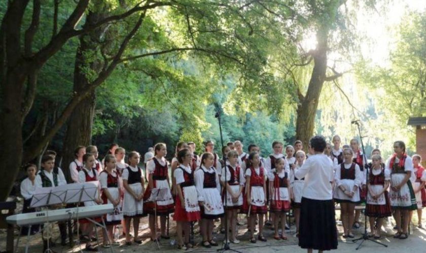 Gyermekkar szolgált a szentmisén